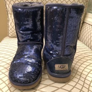 SHORT UGG BOOTS